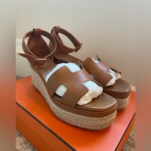 Hermes wedges